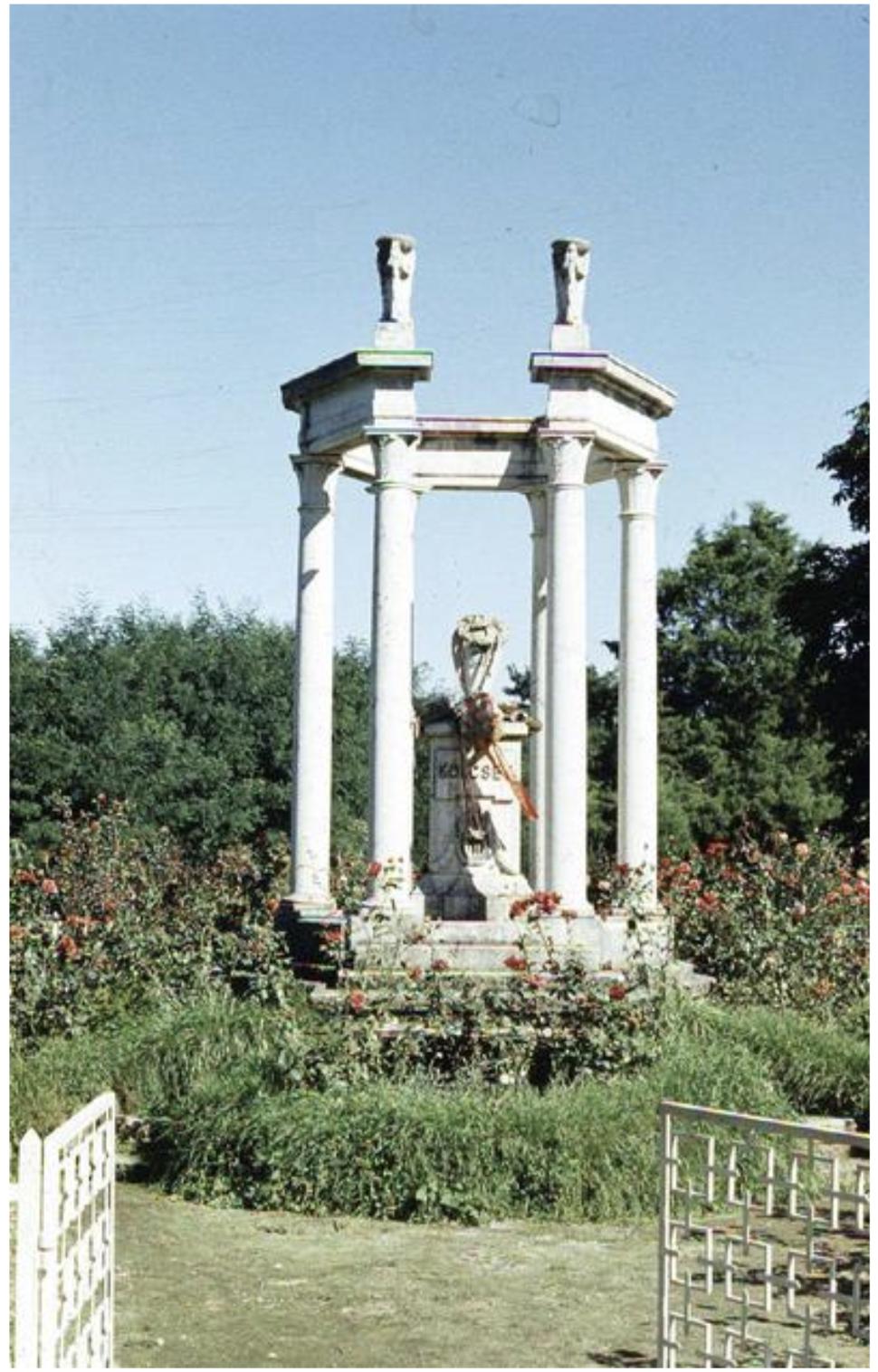 Kölcsey Ferenc sírja a ref. temetőben. - 1977 - Szentendrei Szabadtéri Néprajzi                     